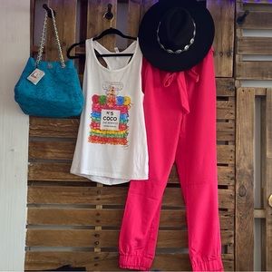 Sandy’s Boutique and Trinkets